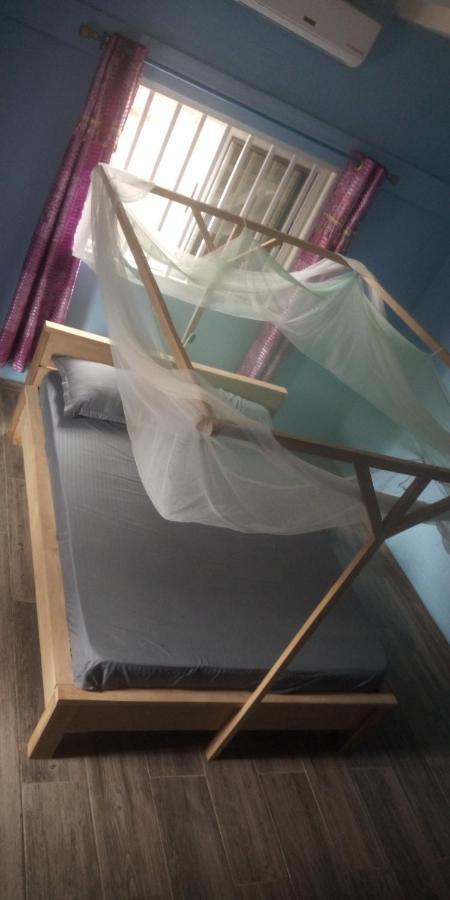 Maison Charlotte Forever Chambre D'Hotes Chez Un Couple Belgo Togolais 洛美 外观 照片
